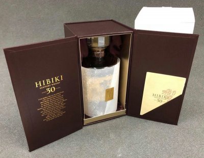 Hibiki 30 year Japanese whisky 