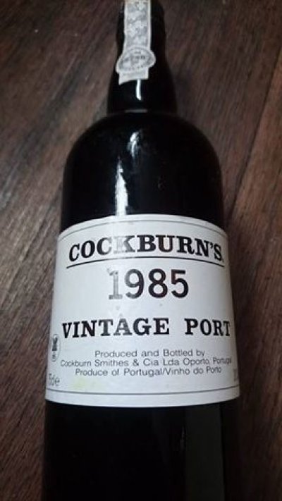1985 Cockburn's Vintage Port (Perfect Condition) 90pts
