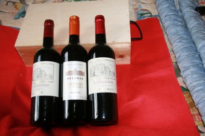 3 bt Fine Bordeaux Wines 2 x Chat La Graviere 2013 1 Dom Peiriere 2015