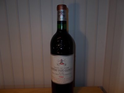 1982 Chateau Pape Clement (88 Points WS) Graves Grand Cru Classe. No Reserve