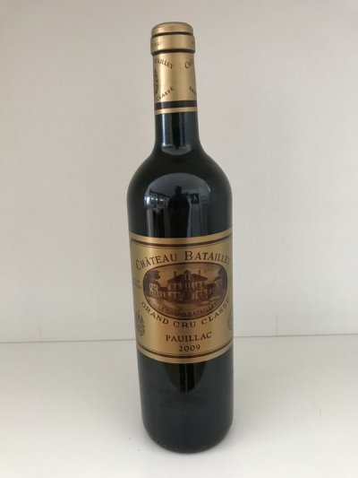 Lot 15:  Chateau Batailley 2009 (6 bottles) Pauillac. 5ème Cru Classé  Provenance: Delivered directly from the Wine Society. Perfect appearance.