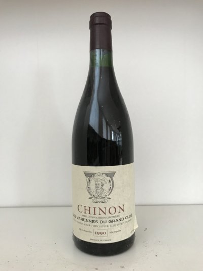 Lot 66:  Charles Joguet Chinon Les Varennes du Grand Clos 1990 (6 bottles) Provenance: Recently removed from a damp French country house cellar. Levels: 6x1.5cm or better, damp soiled labels.