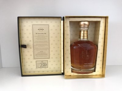 Lot 35. Drambuie The Royal Legacy of 1945 (1 bottle OC)