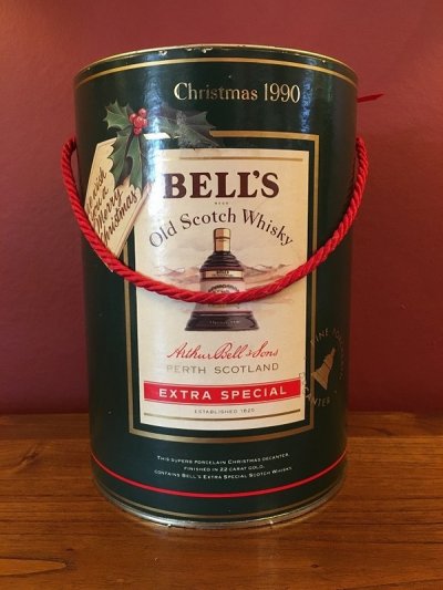 Bells Porcelain Christmas 1990 decanter in original box