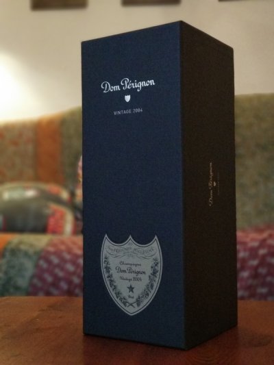 Dom Pérignon Vintage 2004 in Display Case