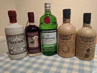 Gins 5 bottles, Inc Rock Rose, Bath Tub, Tanqueray, Sipsmith 