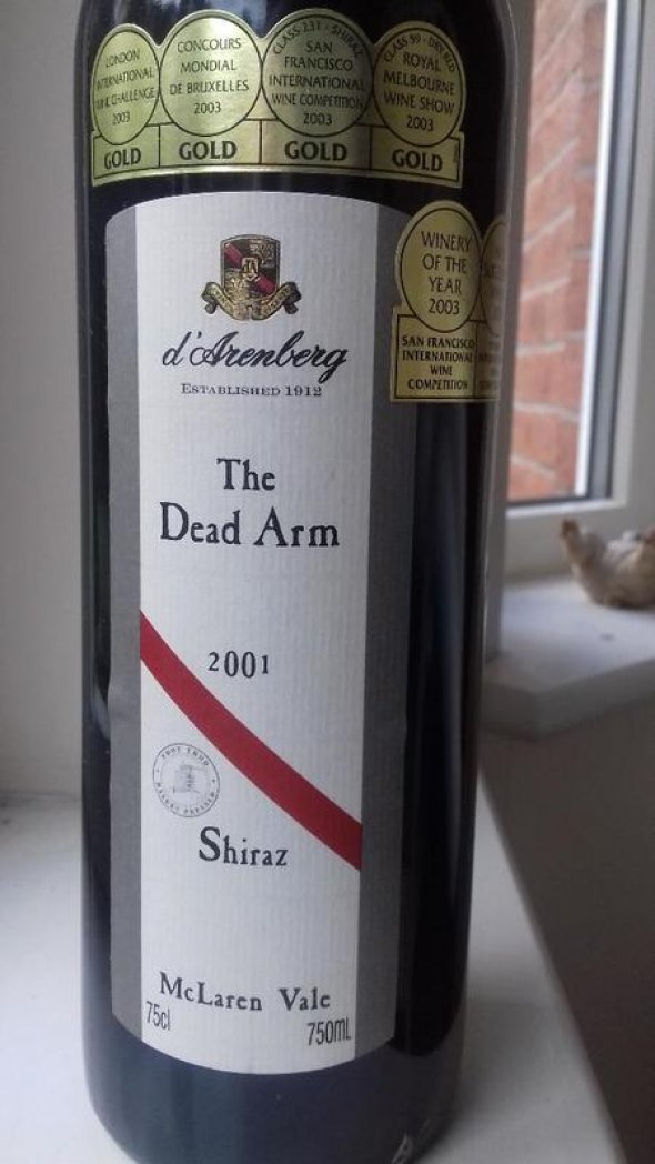 d’Arenberg Dead Arm Shiraz 2001 RP98