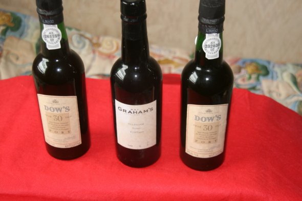 3 x Half Bts of Port 2 x Dows 30 yrs i Graham's Malvedos 2000 vintage
