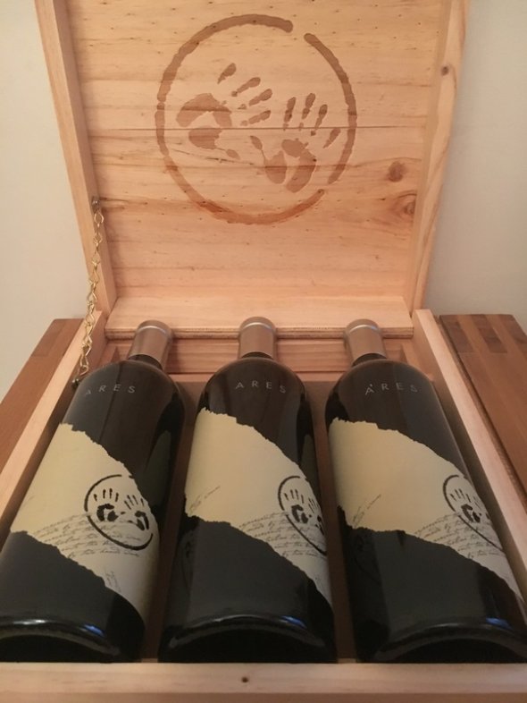 Two Hands Ares Shiraz (CT 94.3 pts/WS &pound;57.50)