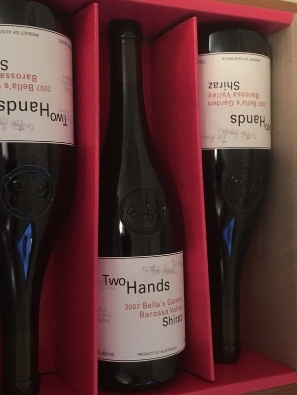 Two Hands Bella's Garden Shiraz 2007 (WS 94 pts/Vinous & JH 93 pts)