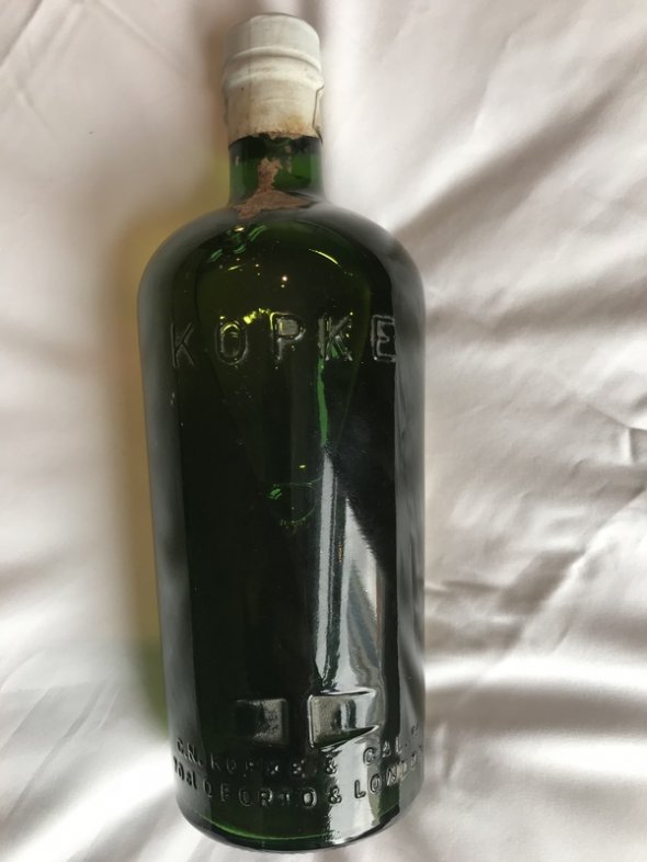 Kopke Dry White Port - rare 1970's white  port - great present!