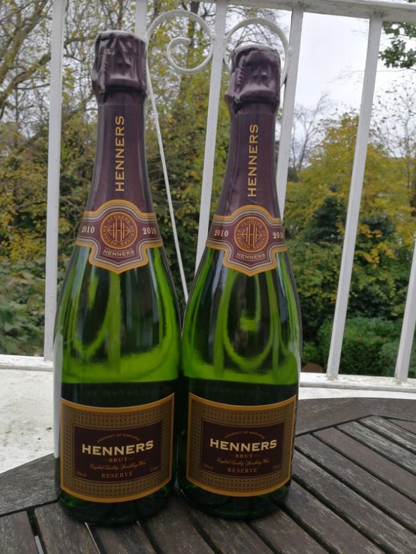 Henners Vintage Reserve English Sparkling Wine 2000