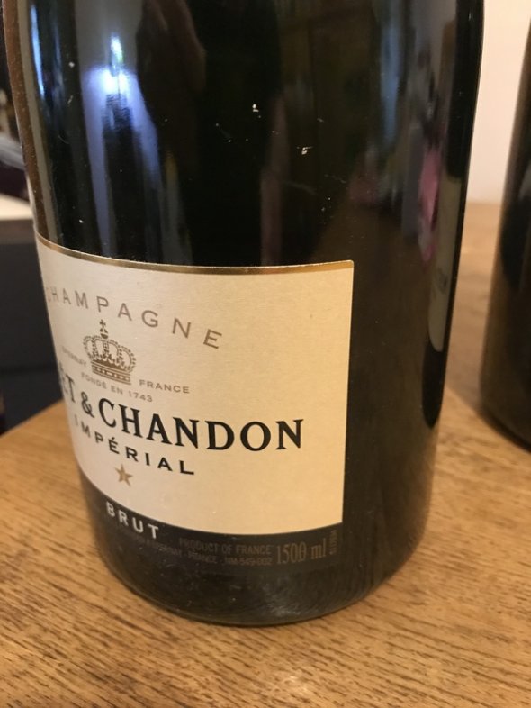 2 x 150 cl  MO&Euml;T & CHANDON  MAGNUMS