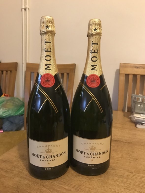 2 x 150 cl  MO&Euml;T & CHANDON  MAGNUMS