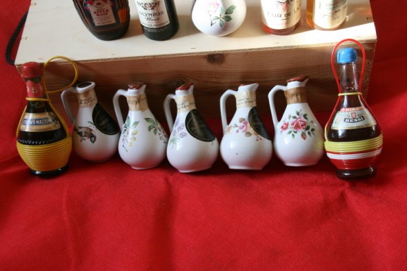 Collection of 12 Minatures Job Lot 