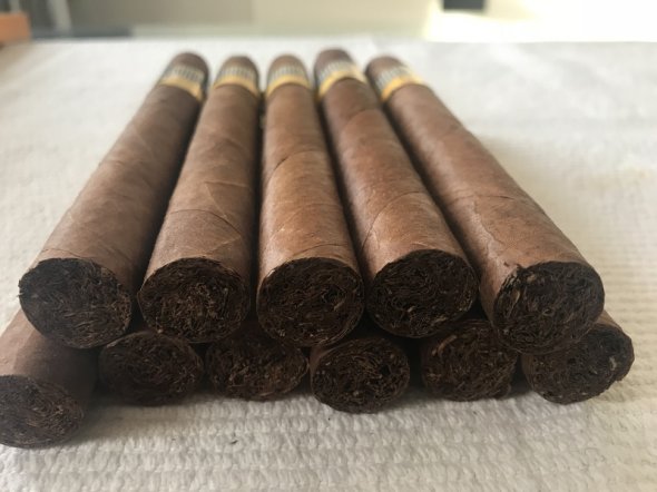 10 Cohiba Esplendidos - Excellent condition straight from the humidor