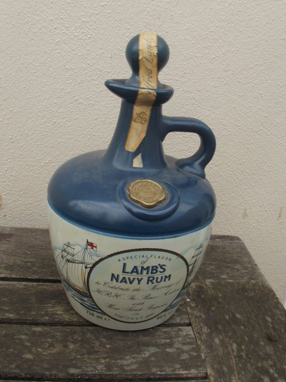 LAMBS NAVY RUM in Special Flagon