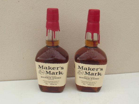 MAKERS MARK - Kentucky hand made Bourbon
