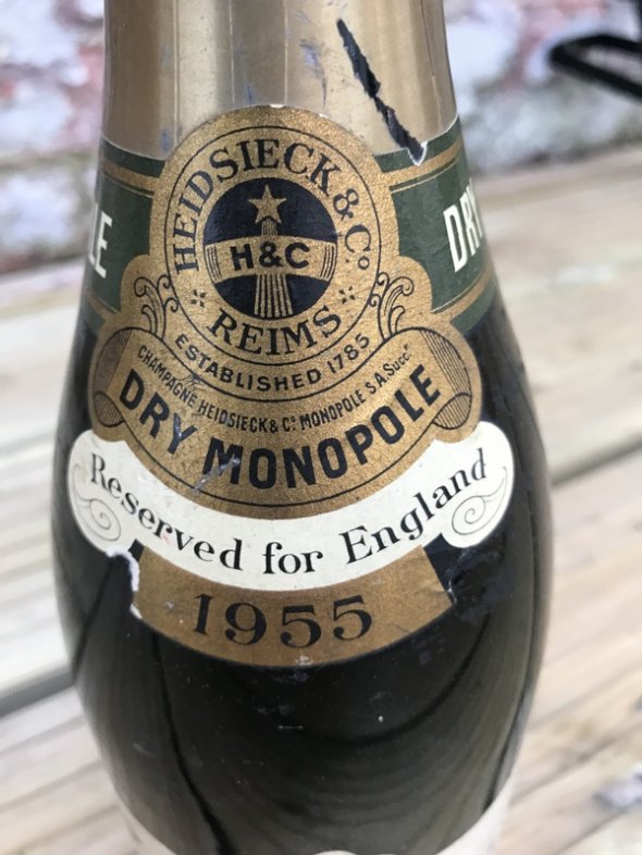 1955 Dry monopole Heidsieck vintage - full bottle into neck and good label 