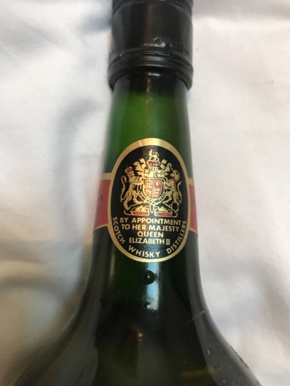 1960's bottling of VAT 69 whisky - Old whisky - getting rarer !