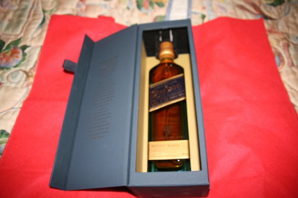 Johnnie Walker Blue Label Blended Scotch Whisky  Boxed 70 cl  40 % Abv