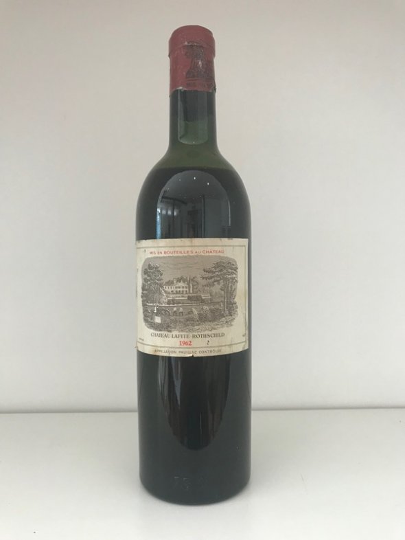 August Lot 9. Chateau Lafite Rothschild 1962 (1 bottle)