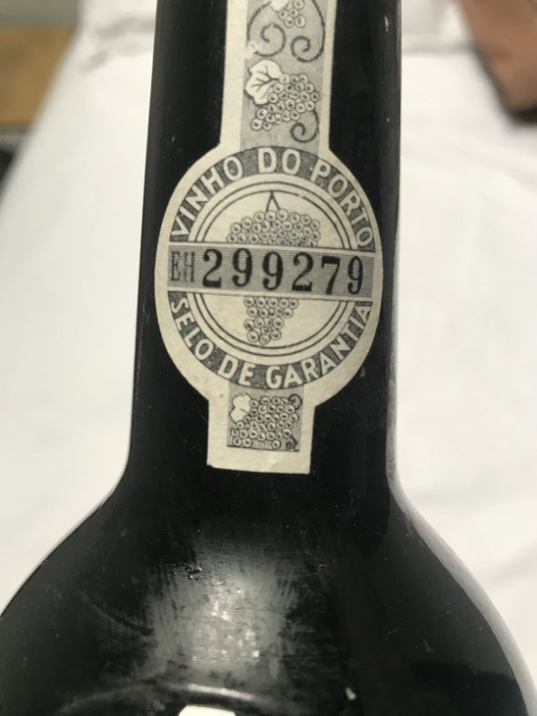 1963 Dows Vintage port = perfect bottle 