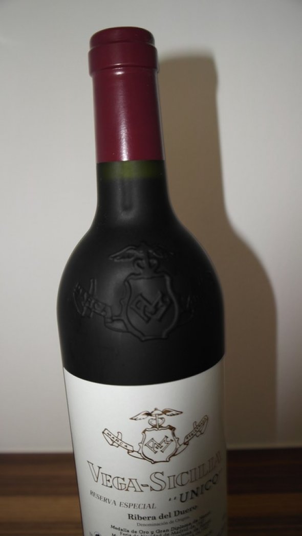 Vega Sicilia Reserva Especial "Unico" vintage mix 91, 94 and 98 (2011 release) 