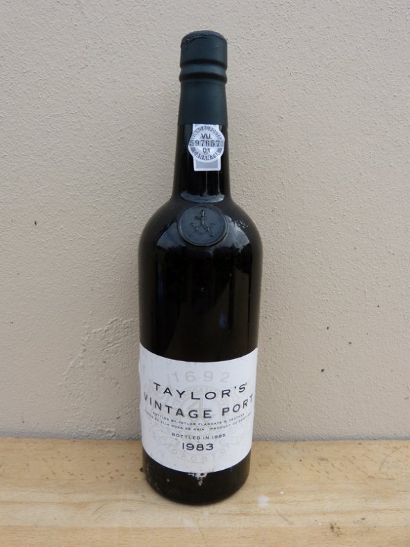 1983 TAYLOR'S Vintage Port