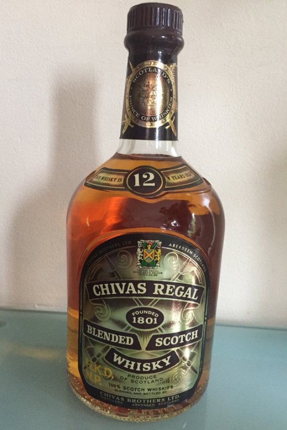CHIVAS REGAL 12 YERAS OLD BOTTLED 1980s
