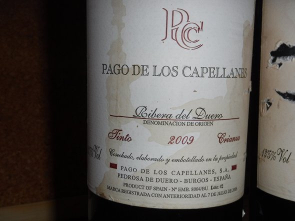 2 x 2009 Pago de los Capellanes Crianza, Ribera del Duero, Spain