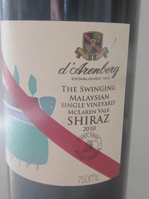 D'Arenberg The Swinging Malaysian single vineyard Shiraz 2010