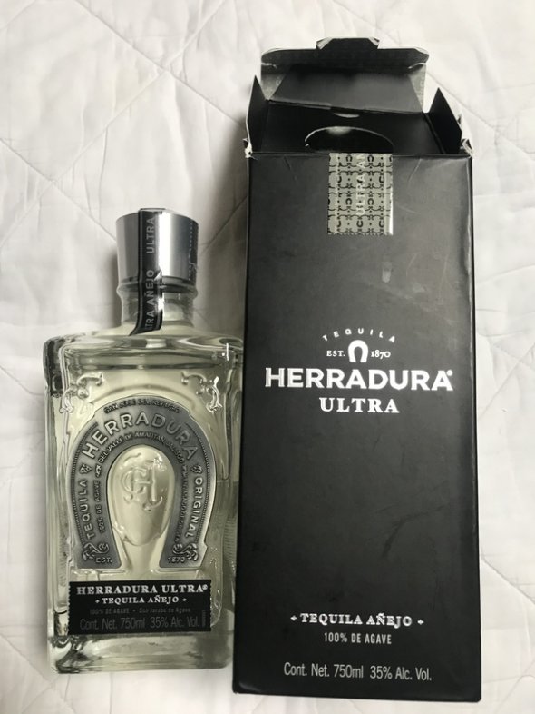 Tequila Anejo - Herradura - the best and in perfect box ! great xmas present 