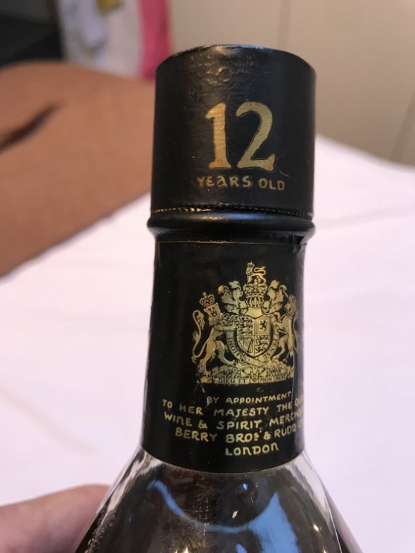 1970's Cutty 12 yr old whisky - perfect bottle rare and good xmas present !
