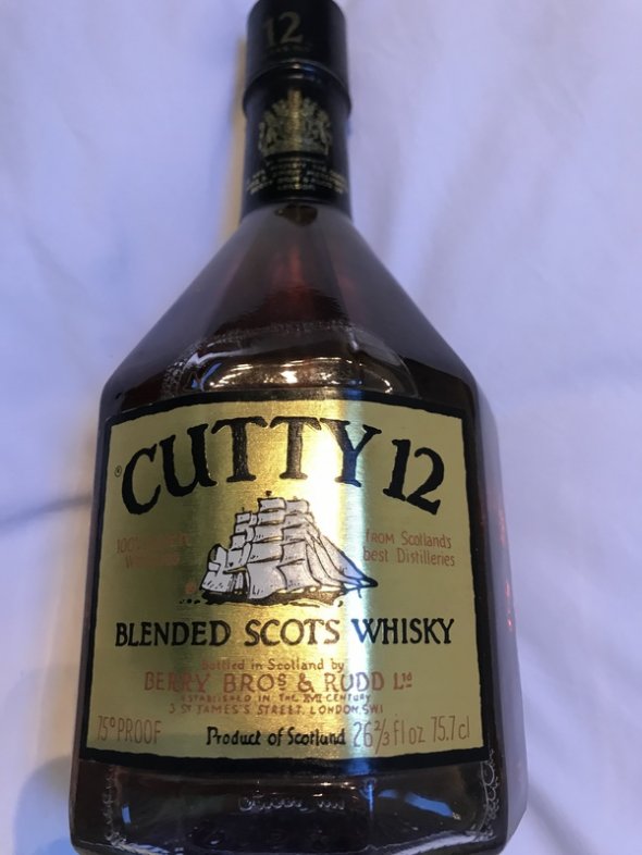 1970's Cutty 12 yr old whisky - perfect bottle rare and good xmas present !