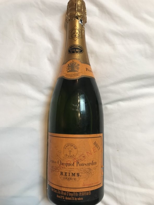 Veuve clicquot Bicentenaire - 1772-1972 - lovely full bottle 