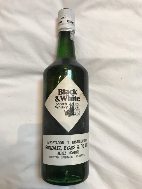 1960's Black and white Scotch whisky - 43.28 Gay Lussac - rare 