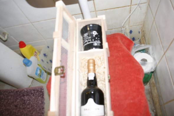 Port and Stilton Presentation Box Graham's 2013 LBV Port + Pot of Stilton