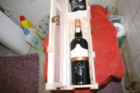 Port and Stilton Presentation Box Graham's 2013 LBV Port + Pot of Stilton