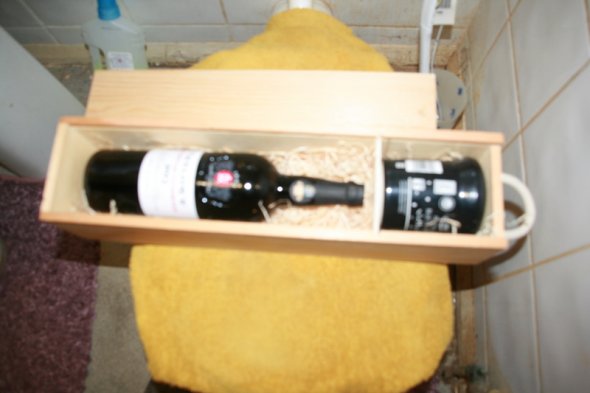 Wooden Box with Port and Ceramic Pot of  Stilton Taylors LBV 2013 