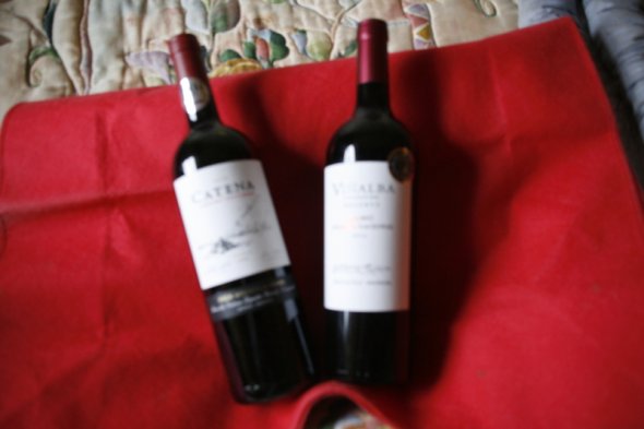 2bt Argentinian Wine Catena Cab/Sav Vinalba Malbec Both 2015