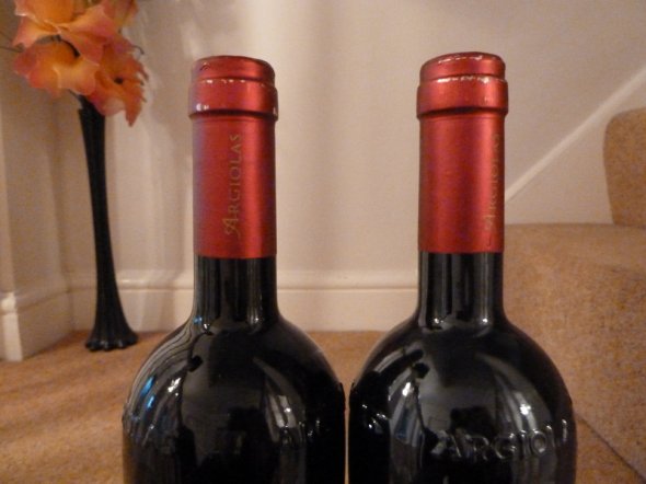 Turriga Argiolas Sardinia 2001 : 94 pts Galloni