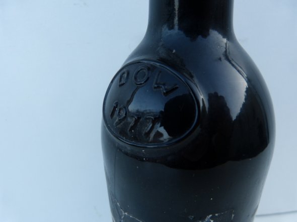 1977 DOW'S 'Silver Jubilee'  Vintage Port