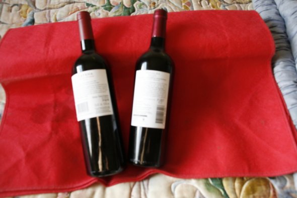 2bt Argentinian Wine Catena Cab/Sav Vinalba Malbec Both 2015