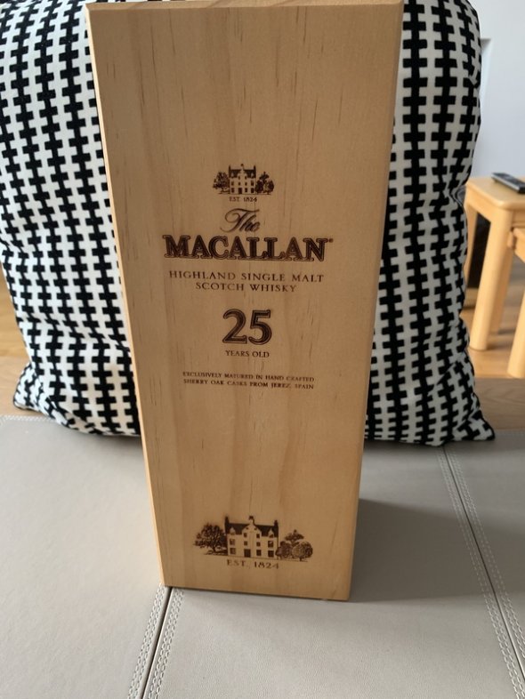 Macallan 25 year old - Sherry oak