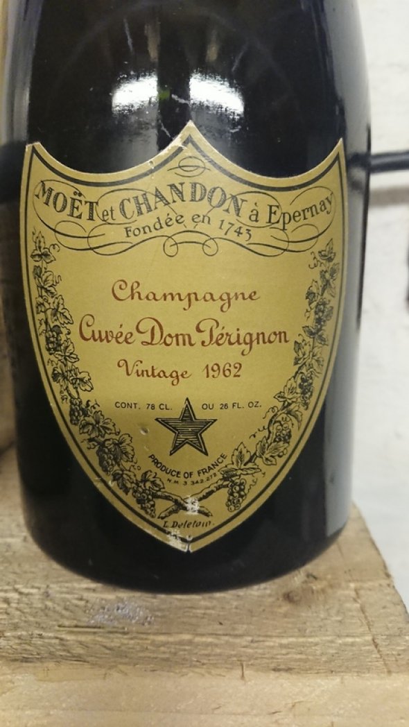 Moet chandon champagne cuvee Dom Perignon Brut 1962