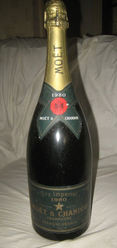 1980 Moet & Chandon Champagne.  Magnum.  150cl.  Epernay, France.
