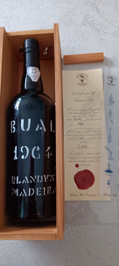 Blandy's, Bual Madeira 1964 in original wooden box