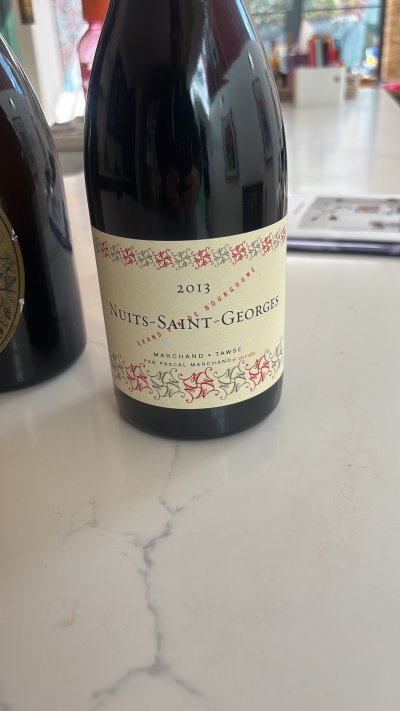 Nuits-saint-georges Marchand tawse