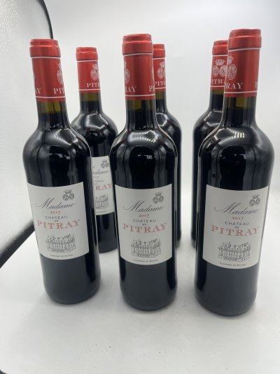 Madame, Chateau de Pitray, Castillon-Cotes de Bordeaux 2017